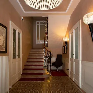 https://la-casa-di-loto-suite.hotelinveneto.com