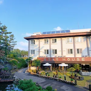 Hotel Star House